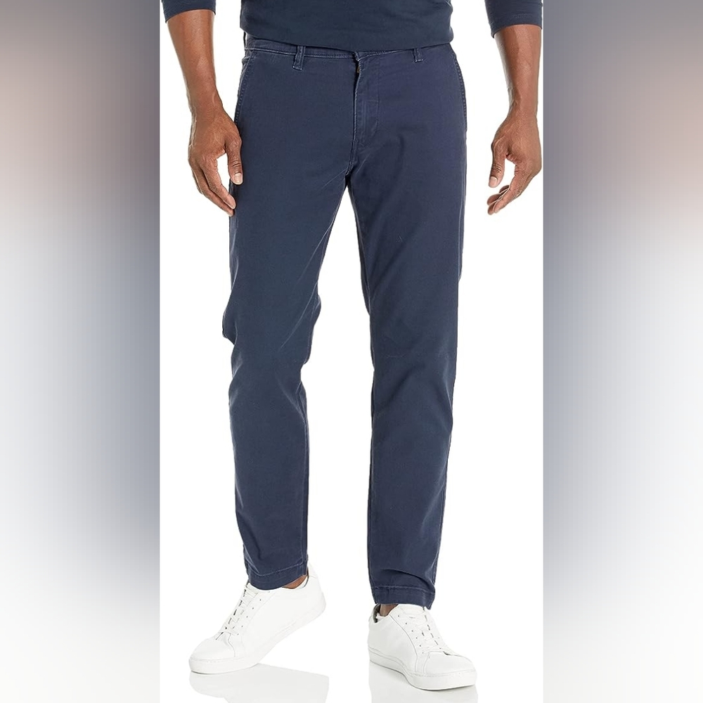 Levis Tapered Leg XXChino   40/30  NWOT